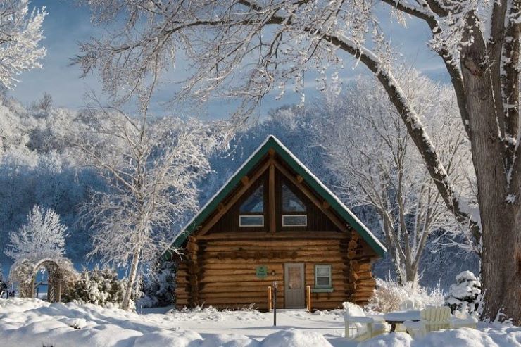Cozy Wisconsin Winter Cabin Stays - Fabulous Wisconsin