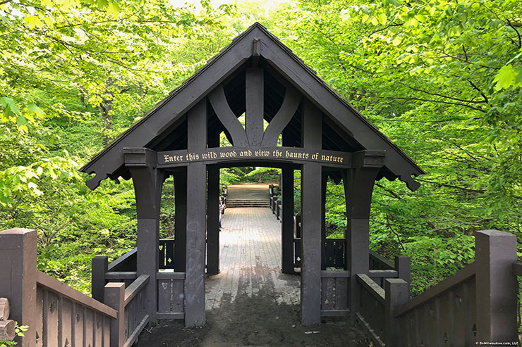 summer-hikes-in-wisconsin-seven-bridges